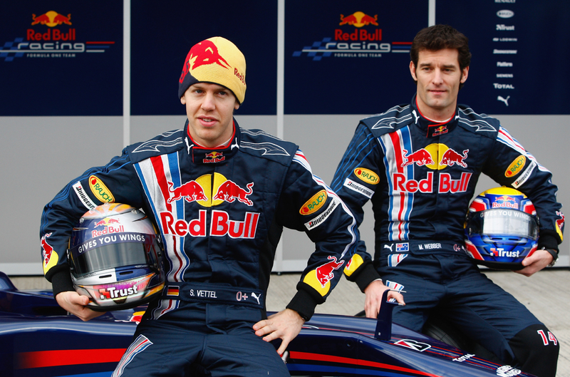Illustration for article titled Red Bull Racing 2009 RB5 F1 Car Debuts At Circuito De Jerez, Gets Wings